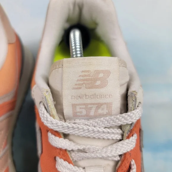 New Balance Women's Sneakers in Coral, Peach, and Beige - Picture 4 of 9